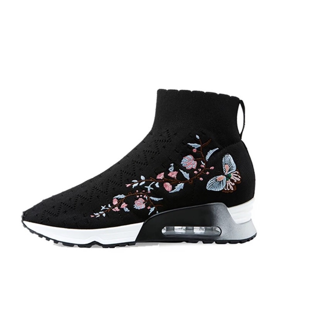 Brand New Sock Shoes (no shoe box)